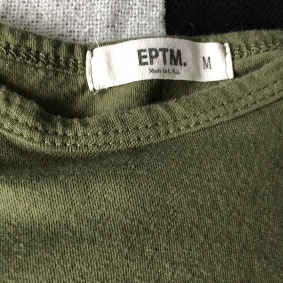 EPTM Olive / Green Distressed T-Shirt Size Medium - Picture 5 of 6